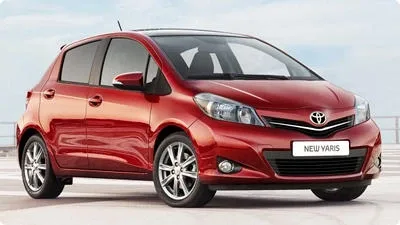 Toyota Yaris 2012 хетчбек
