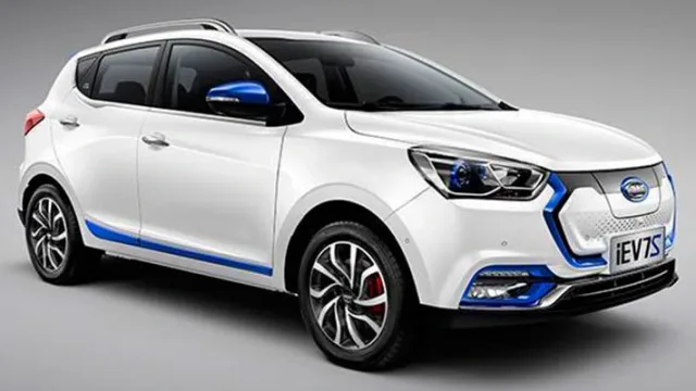 JAC IEV7S crossover