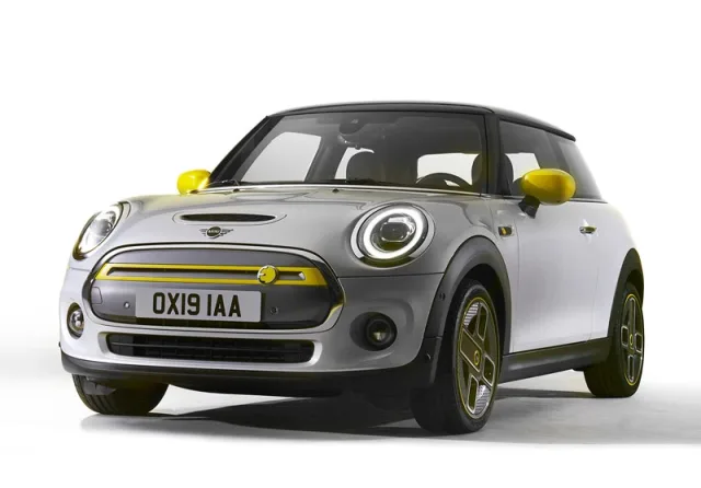 MINI Cooper SE (Мини Купер СЕ) хэтчбек