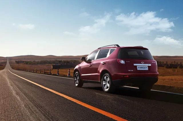 Geely Emgrand X7 кросовер — 3