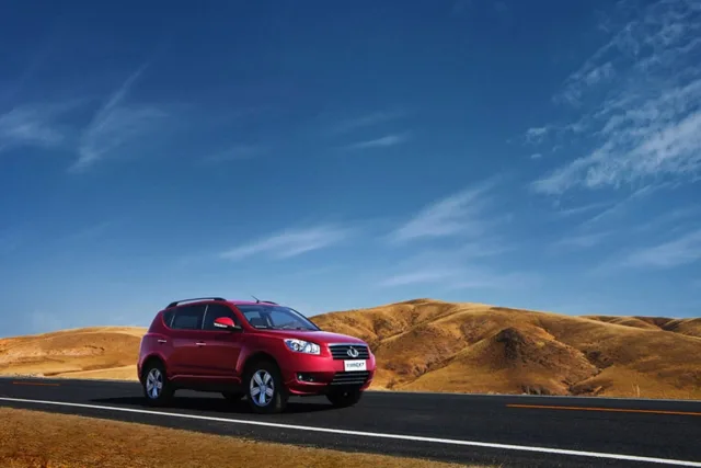 Geely Emgrand X7 кросовер — 4