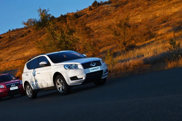 Geely Emgrand X7 кросовер — 20