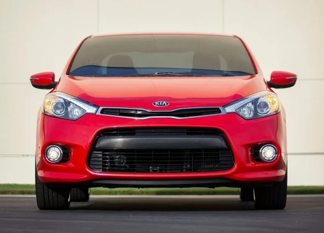 KIA Cerato Koup 2014 coupe — 3