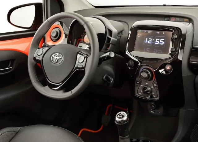Toyota Aygo хетчбек — 2