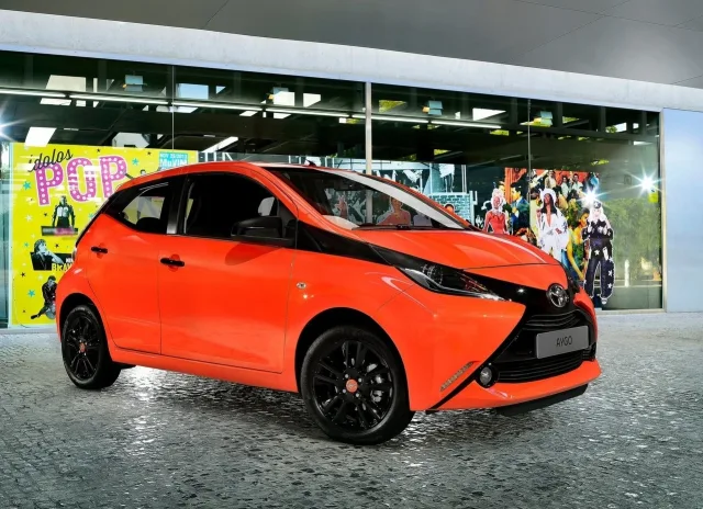 Toyota Aygo хетчбек — 4