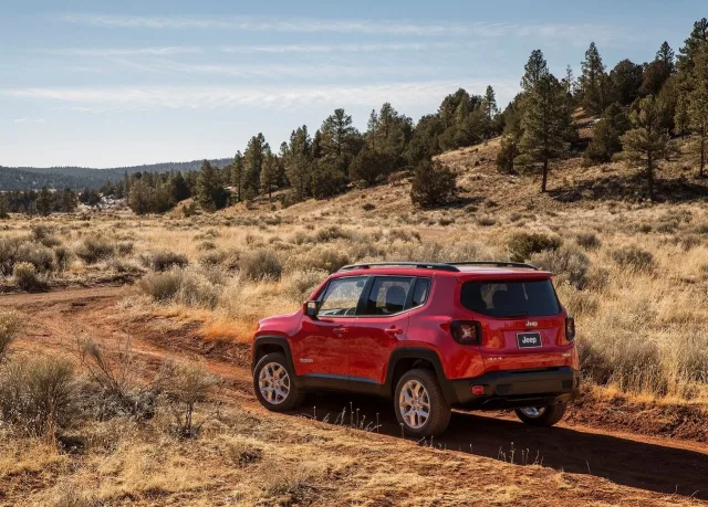 Jeep Renegade (Джип Ренегад) кроссовер — 13