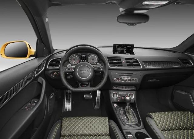 Audi Q3 RS кросовер — 2