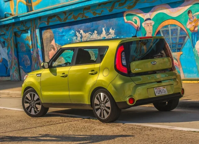 KIA Soul 2013 microvan — 8