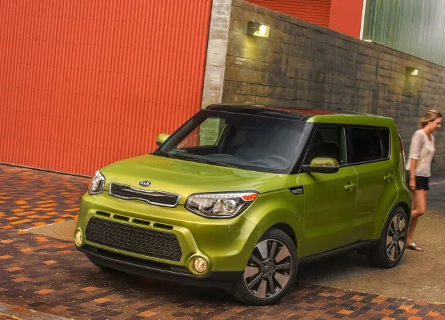 KIA Soul 2013 microvan — 10