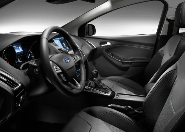 Ford Focus 2015 hatchback — 5