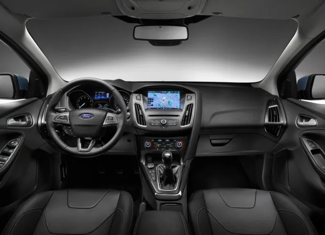 Ford Focus 2015 hatchback — 6
