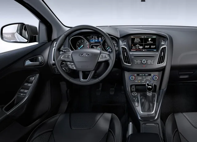 Ford Focus 2015 hatchback — 7