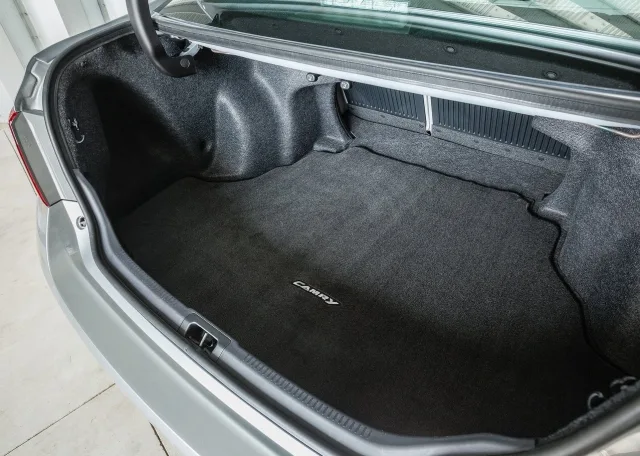 Toyota Camry 2015 седан — 3