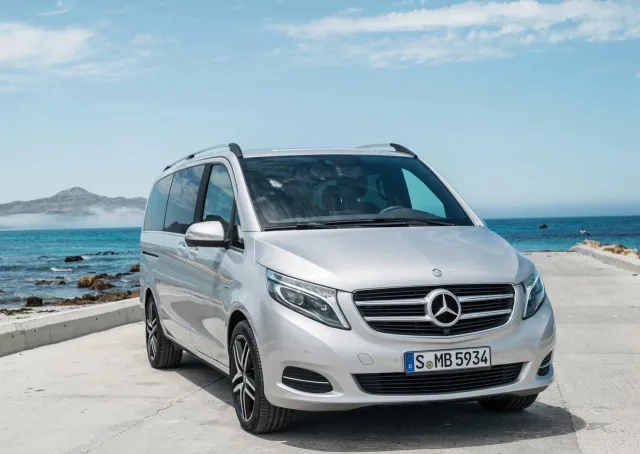 Mercedes-Benz V-class minivan — 3