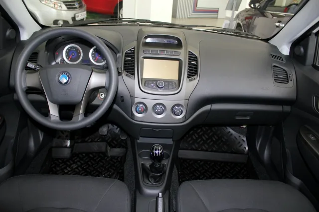 Geely GC6 1.5 MT Basic — 4