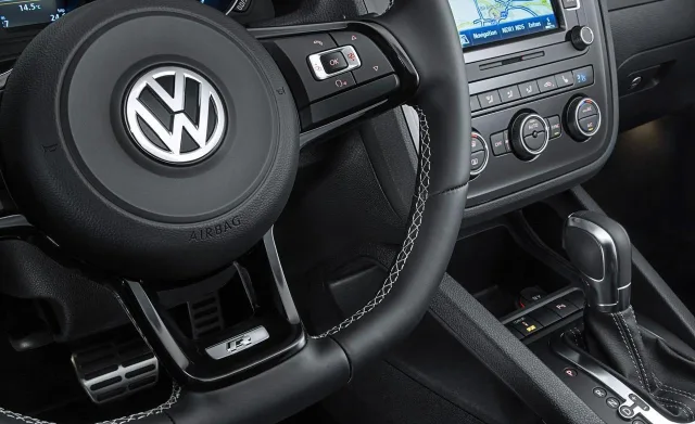 Volkswagen Scirocco 2.0 TSI MT — 2
