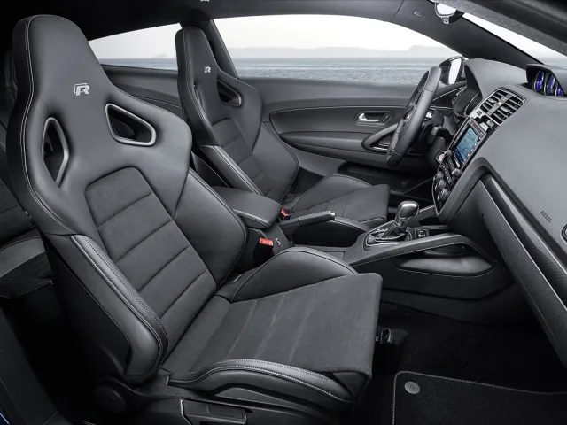 Volkswagen Scirocco 2.0 TSI MT — 3
