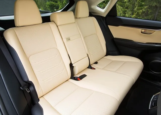 Lexus NX 200t 2.0 AT Executive — 4