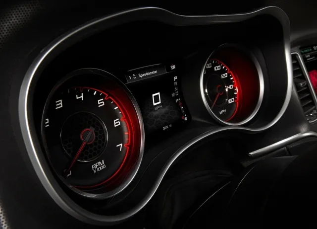 Dodge Charger седан — 3