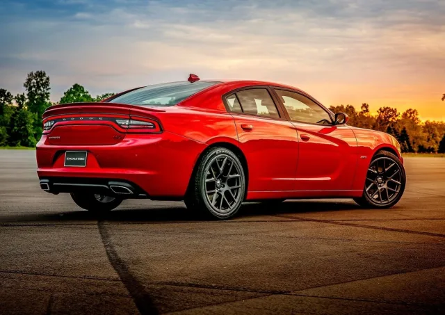 Dodge Charger седан — 13