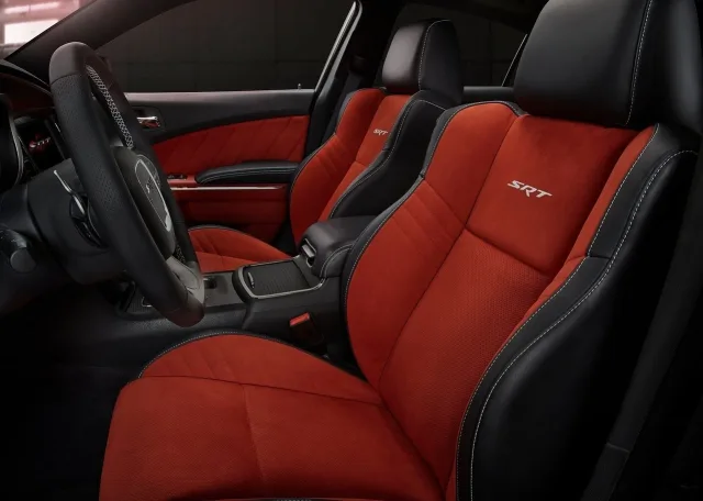 Dodge Charger SRT Hellcat (Додж Чарджер СРТ Хелкет) седан — 4