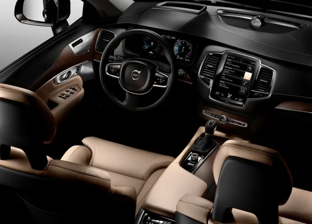 Volvo XC90 кросовер — 5