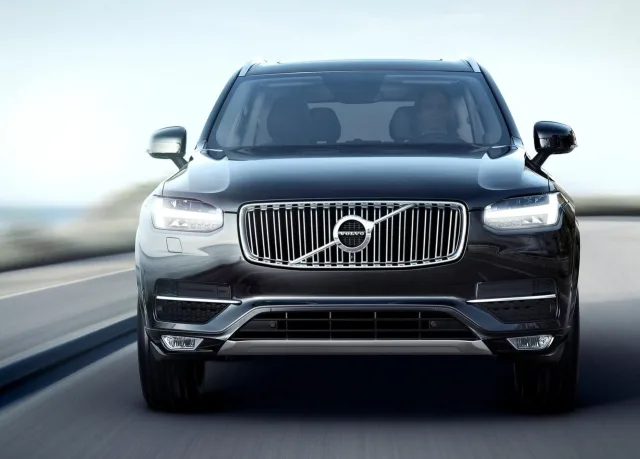 Volvo XC90 кросовер — 16