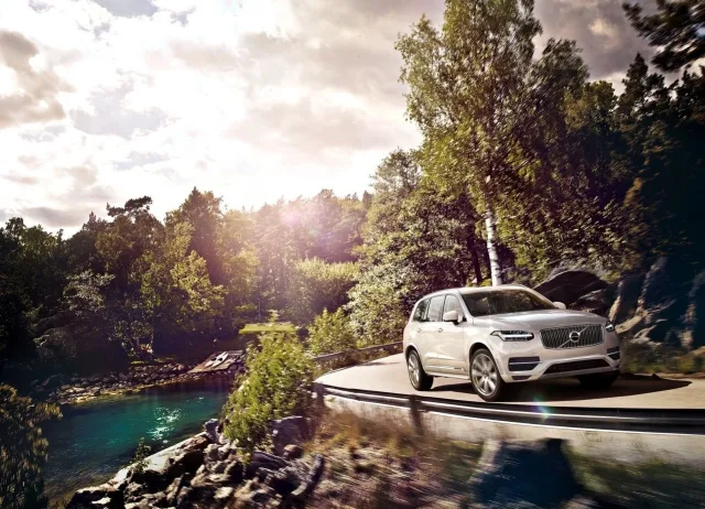 Volvo XC90 кросовер — 17