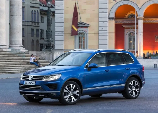 Volkswagen Touareg 2015 кросовер — 7