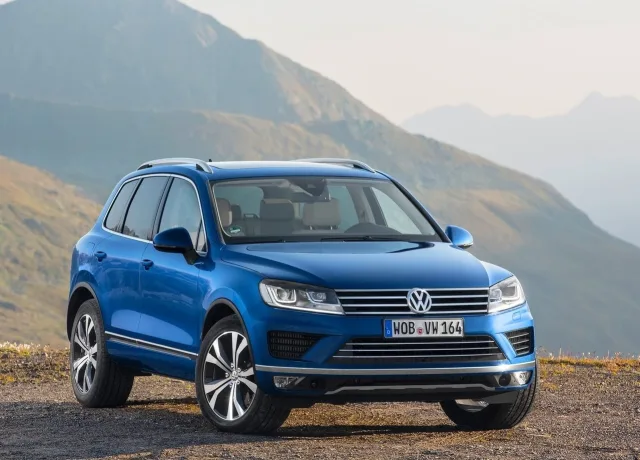 Volkswagen Touareg 2015 кросовер — 8