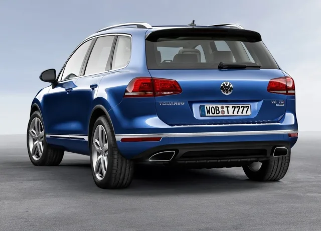 Volkswagen Touareg 2015 кросовер — 13