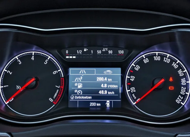 Opel Corsa 2015 (Опель Корса) хэтчбек — 3