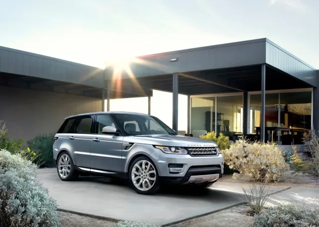 Land Rover Range Rover Sport 2013 позашляховик — 10