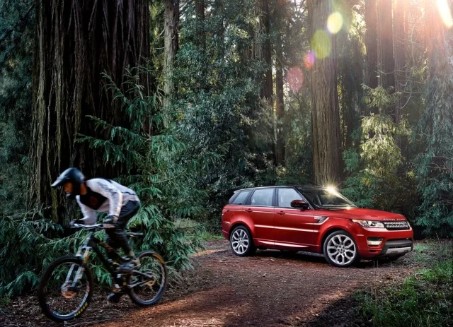 Land Rover Range Rover Sport 2013 позашляховик — 12