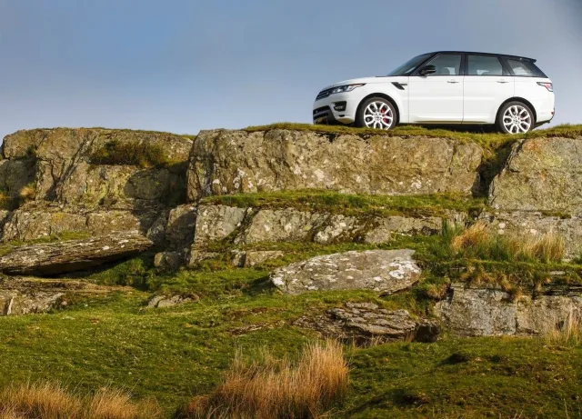 Land Rover Range Rover Sport 2013 позашляховик — 13