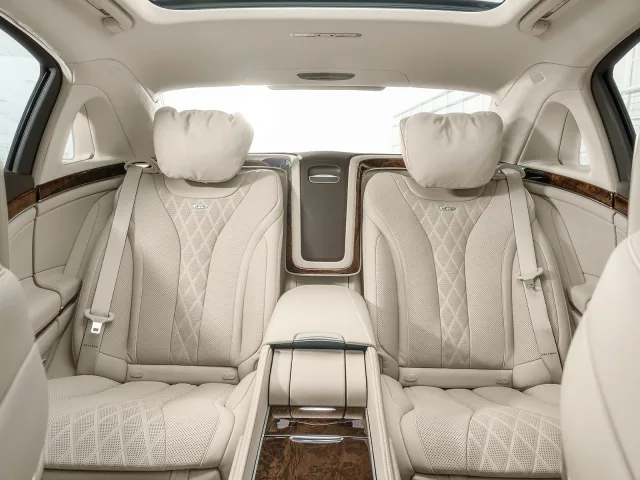 Mercedes-Benz S-Class Maybach 2015 sedan — 4