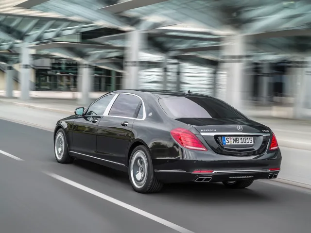 Mercedes-Benz S-Class Maybach 2015 sedan — 17