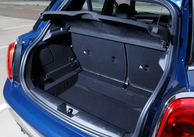 MINI 5 Door hatchback — 3