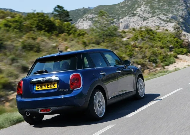 MINI 5 Door hatchback — 15