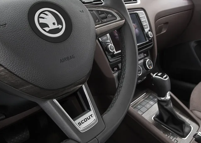 Skoda Octavia Scout 1.8 TSI AT — 3