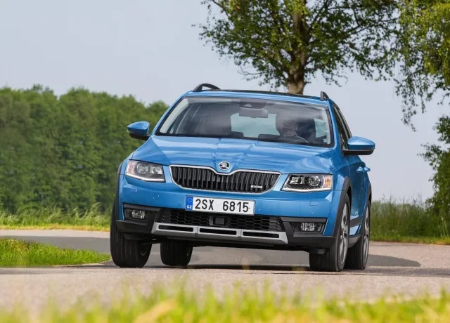 Skoda Octavia Scout 1.8 TSI AT — 10