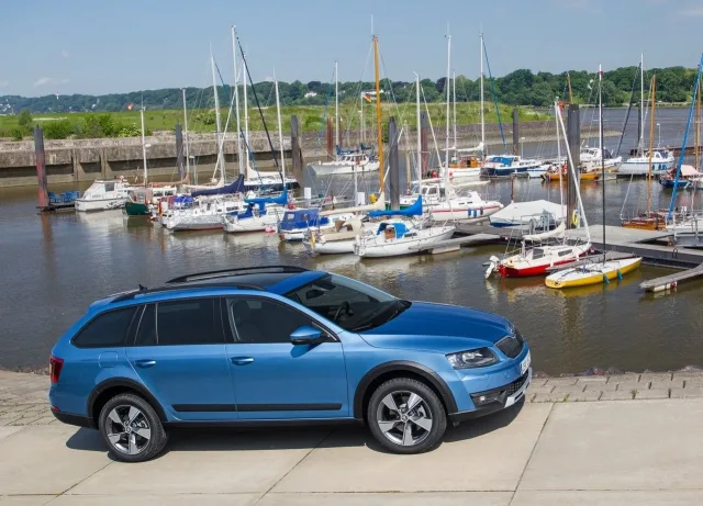 Skoda Octavia Scout 1.8 TSI AT — 12
