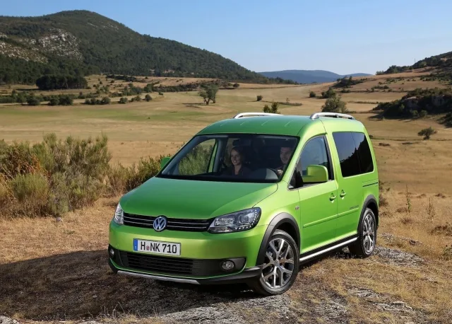 Volkswagen Cross Caddy мікроавтобус — 5