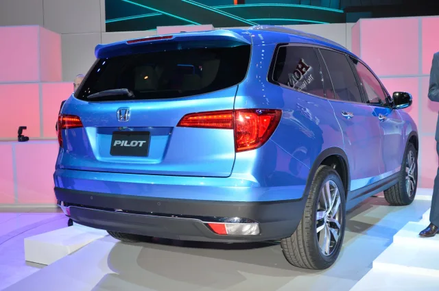 Honda Pilot crossover — 8