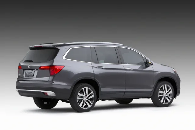 Honda Pilot crossover — 11