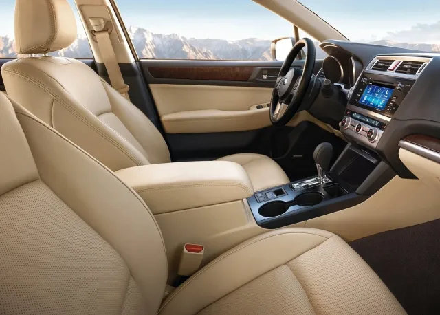 Subaru Outback 2015 station wagon — 4