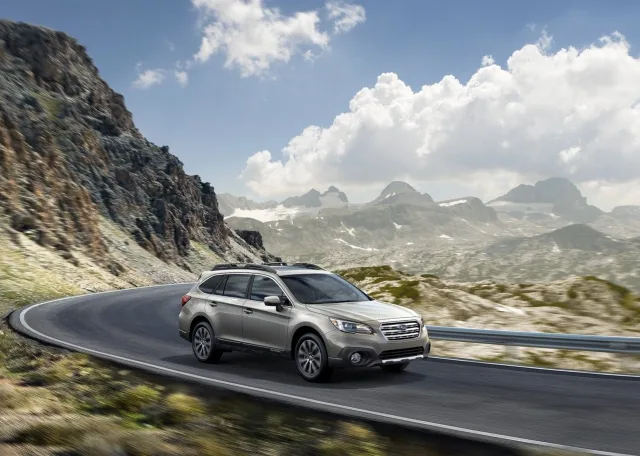 Subaru Outback 2015 station wagon — 5