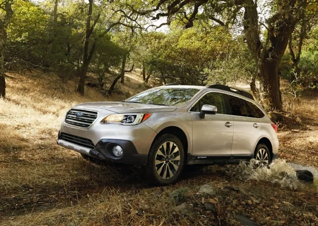Subaru Outback 2015 station wagon — 8