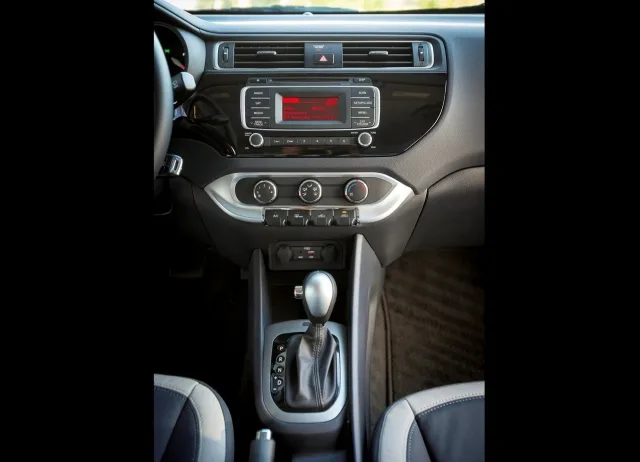 KIA Rio New 1.2 MT Base — 3