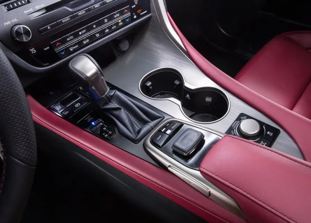 Lexus RX 2016 кросовер — 4